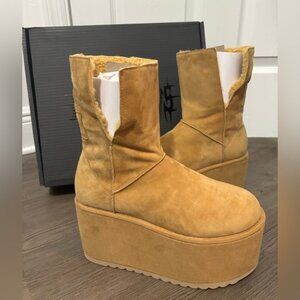 NIB Dolls Kill / Dark Wavs Brown Fleece Lined Suede Platform Boots